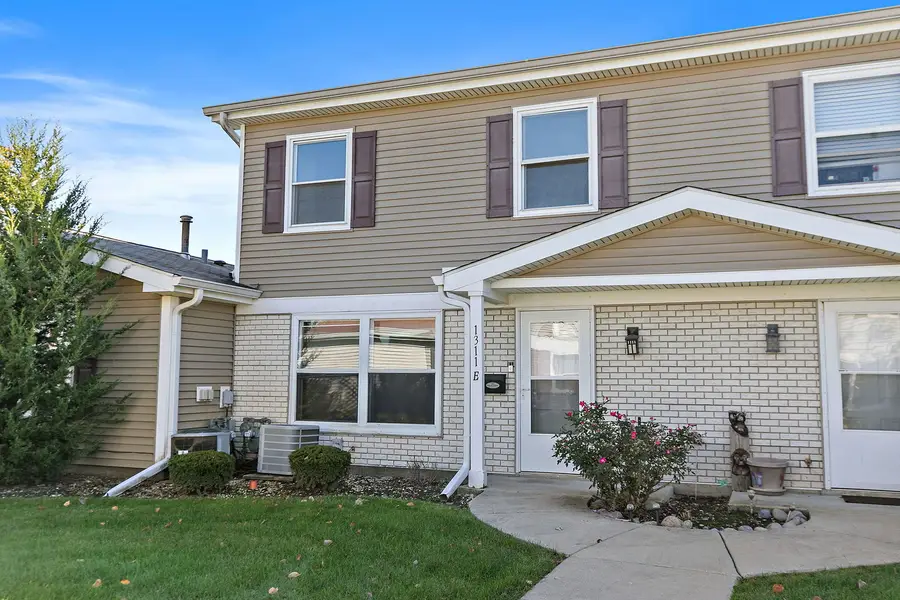 1311 Kingsbury Drive #E, Hanover Park, IL 60133 - Image #2