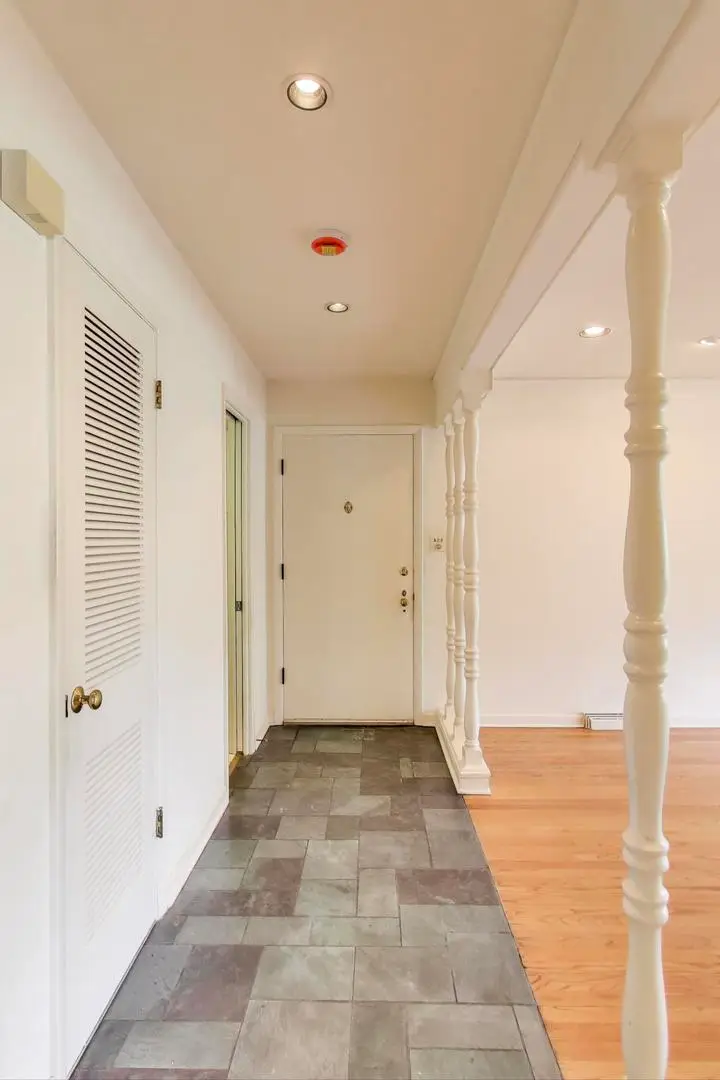 313 Ferndale Road, Glenview, IL 60025 - Image #2