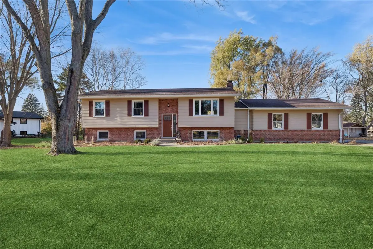 15342 W Clover Lane, Libertyville, IL 60048 - Image #1