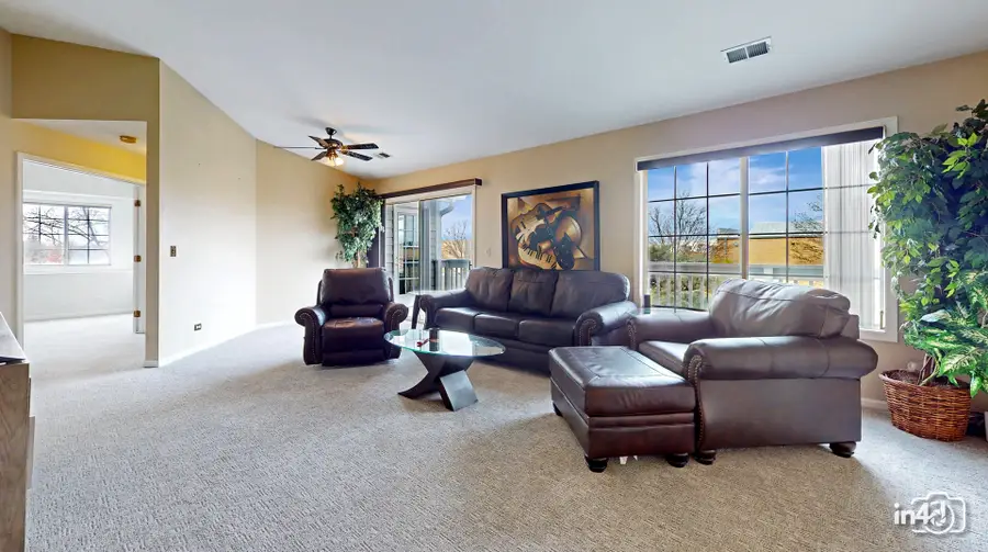 2450 Raleigh Court #2, Schaumburg, IL 60193 - Image #2