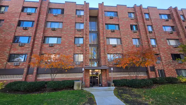 5310 N Chester Avenue #223, Chicago, IL 60656