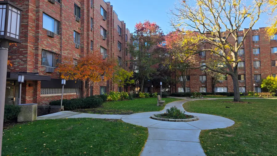 5310 N Chester Avenue #223, Chicago, IL 60656 - Image #3