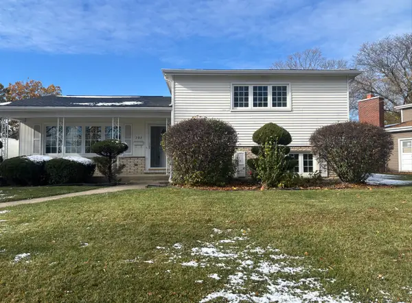 202 Country Club Drive, Addison, IL 60101