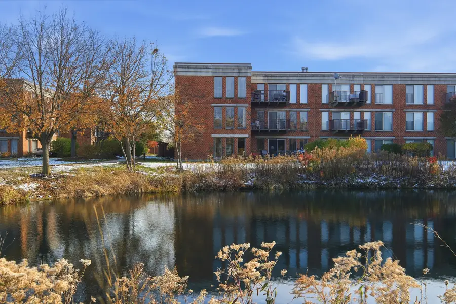 361 Kelburn Road #312, Deerfield, IL 60015 - Image #2