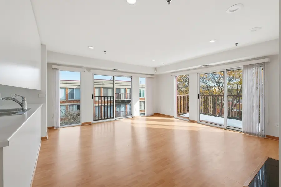 361 Kelburn Road #312, Deerfield, IL 60015 - Image #3