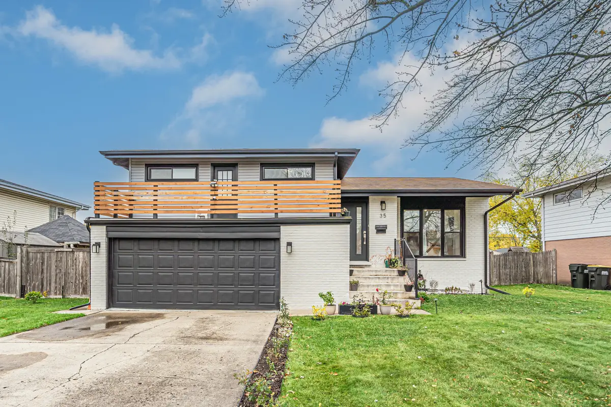 35 Julie Drive, Glenview, IL 60025 - Image #1