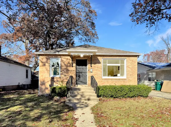 1018 W Atlantic Avenue, Waukegan, IL 60085