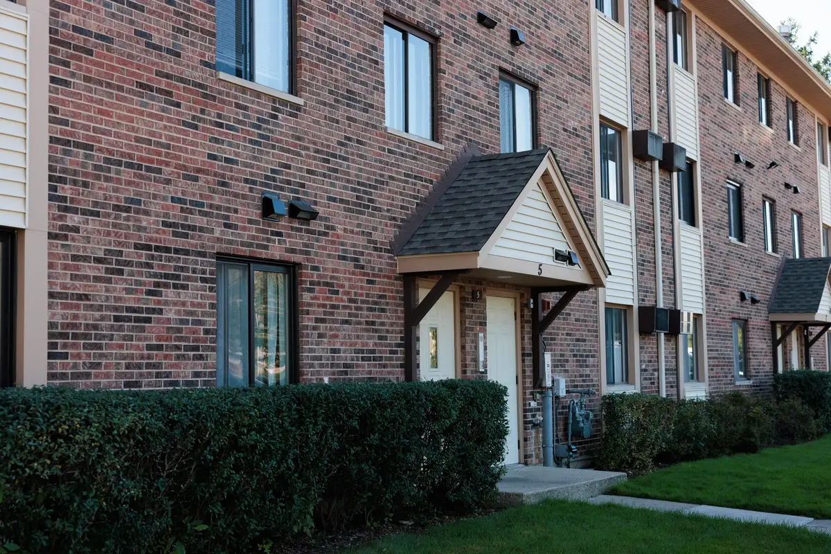 5 Echo Court #12, Vernon Hills, IL 60061 - Image #1