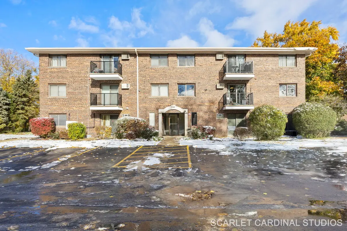 1240 S Lorraine Road #2b, Wheaton, IL 60189 - Image #1
