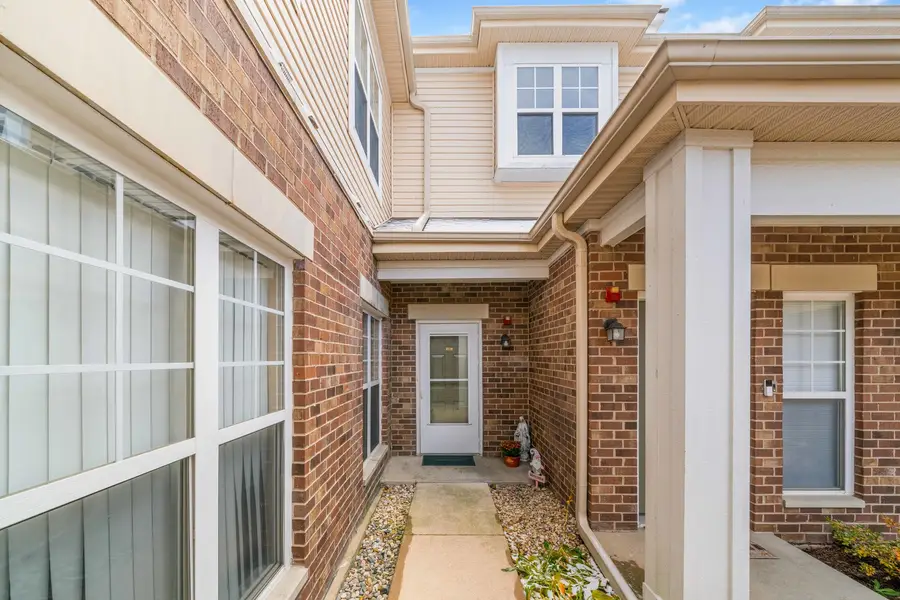 618 Pineridge Drive N #618, Oswego, IL 60543 - Image #2