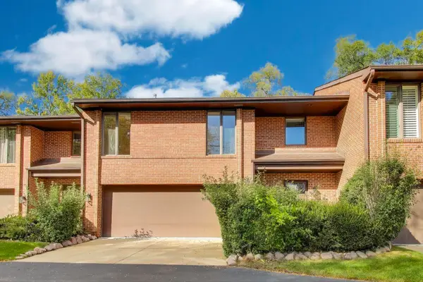 300 Boardwalk Place, Park Ridge, IL 60068