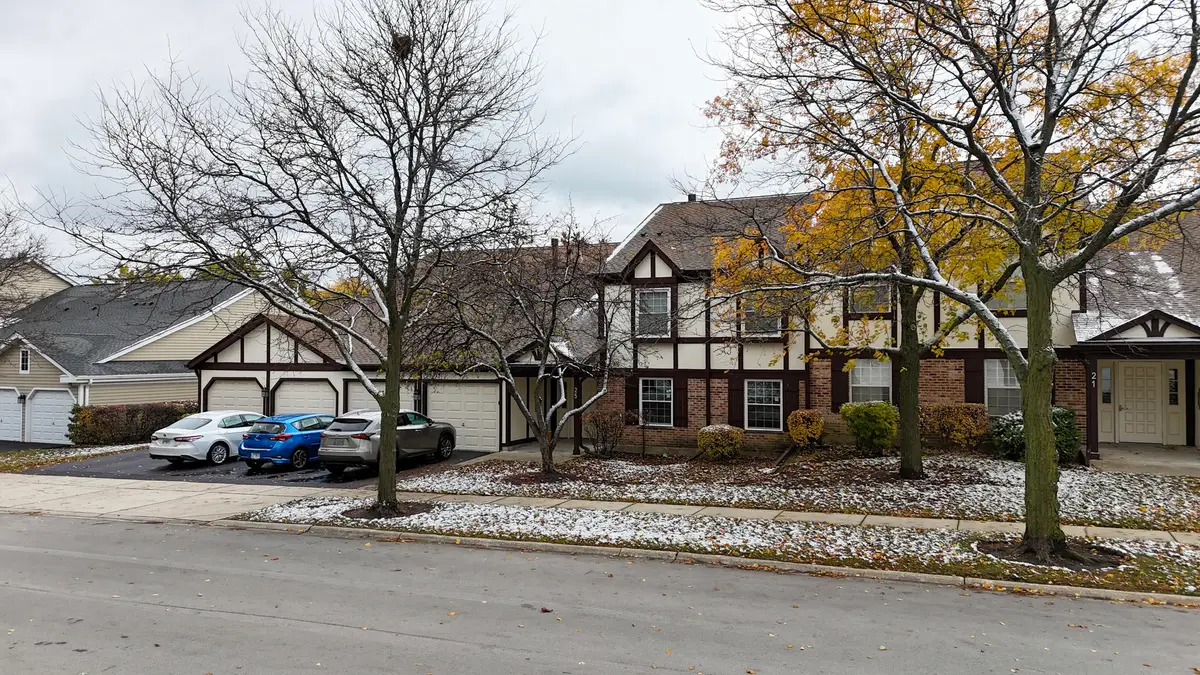 25 Illinois Avenue #M1, Schaumburg, IL 60193 - Image #1