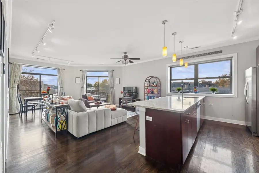 3028 W Roscoe Street #306, Chicago, IL 60618 - Image #2