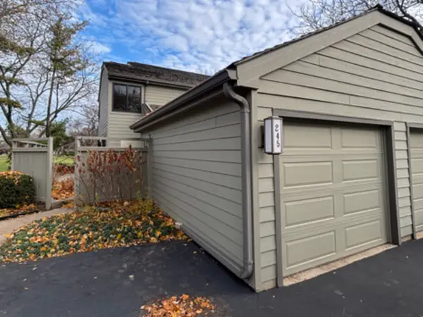 245 Timber Ridge Lane #245, Lake Barrington, IL 60010