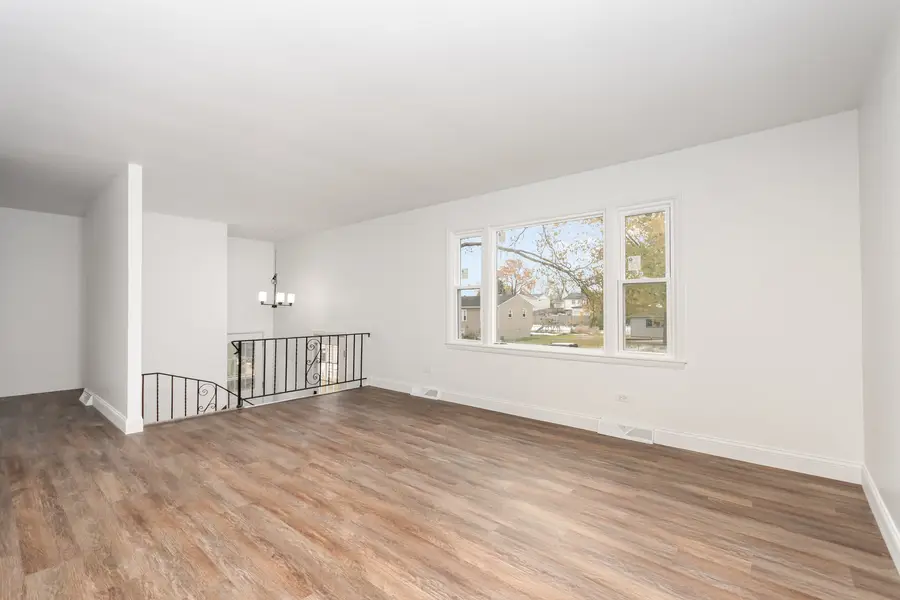 9116 Fairway Drive, Orland Park, IL 60462 - Image #2