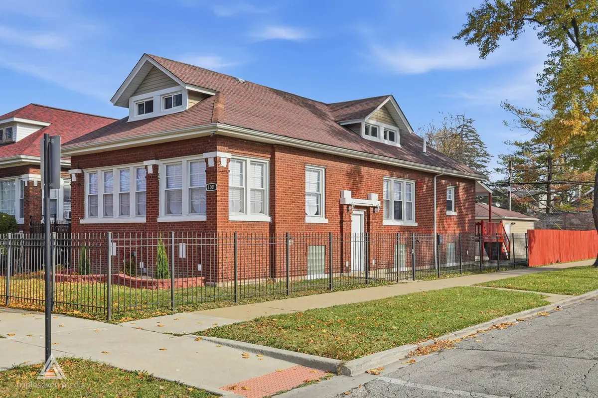 1301 N Waller Avenue, Chicago, IL 60651 - Image #1