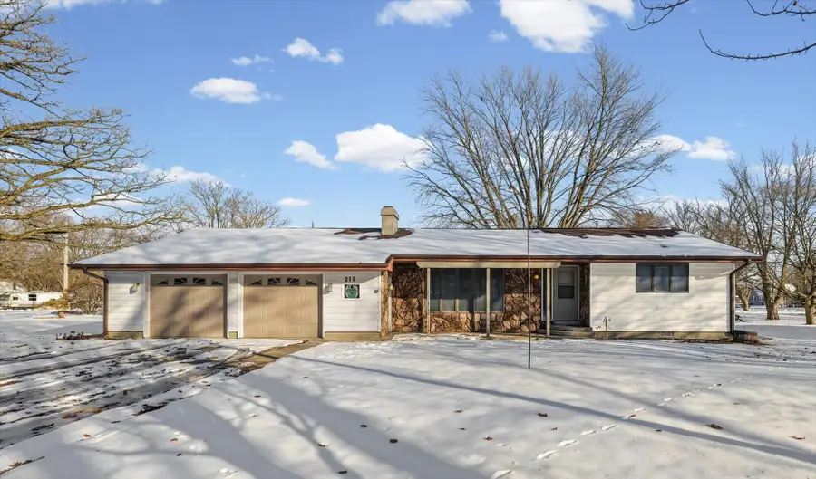 211 N Center Street, Melvin, IL 60952 - Image #2