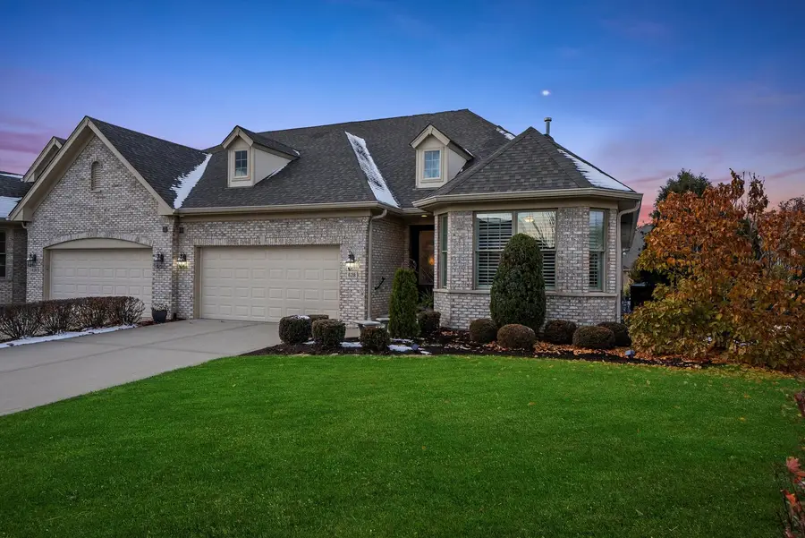 628 Woodglen Court, Lemont, IL 60439 - Image #2