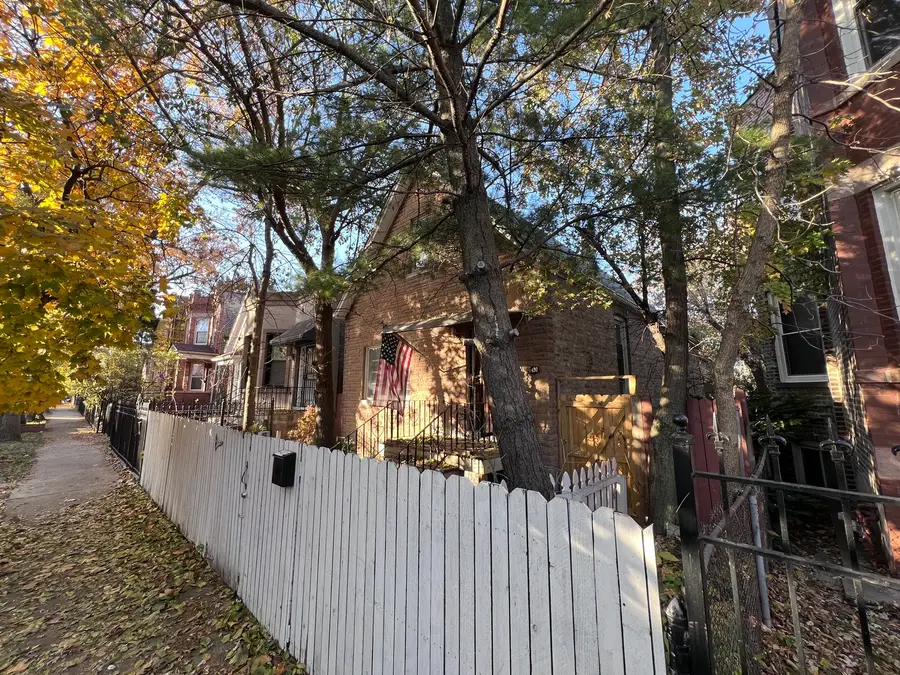 1430 N Avers Avenue, Chicago, IL 60651 - Image #3