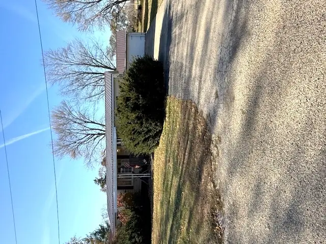 136 N Washington Street, Sheffield, IL 61361 - Image #2