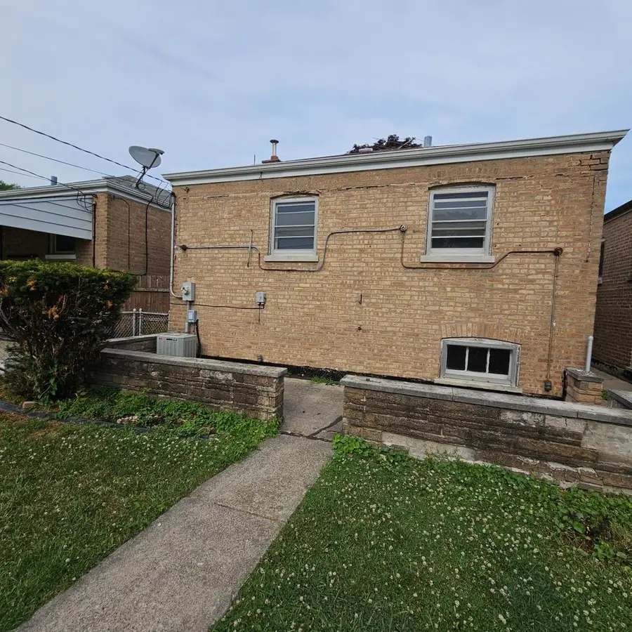 4804 S Lamon Avenue, Chicago, IL 60638 - Image #2
