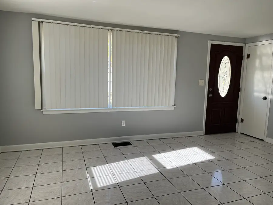 269 Parkside Avenue, Aurora, IL 60505 - Image #2