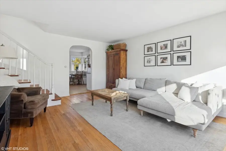 204 N Emerson Street, Mount Prospect, IL 60056 - Image #2