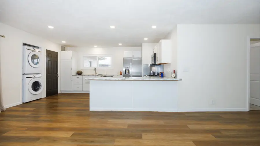 1104 Redwood Avenue, Bloomington, IL 61701 - Image #3