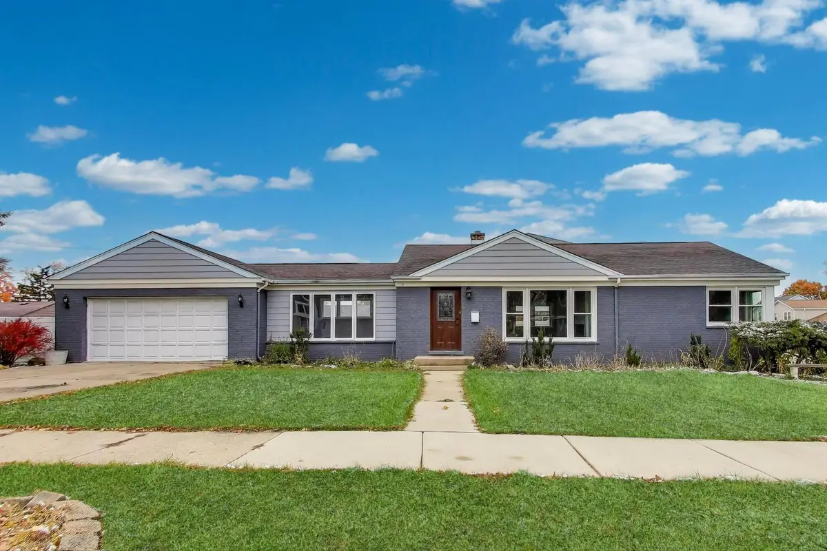794 E Lincoln Avenue, Des Plaines, IL 60018 - Image #1