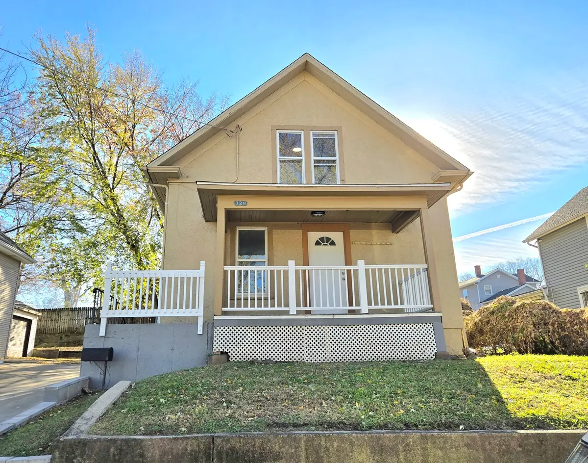 328 Rosewood Avenue, Aurora, IL 60505 - Image #1