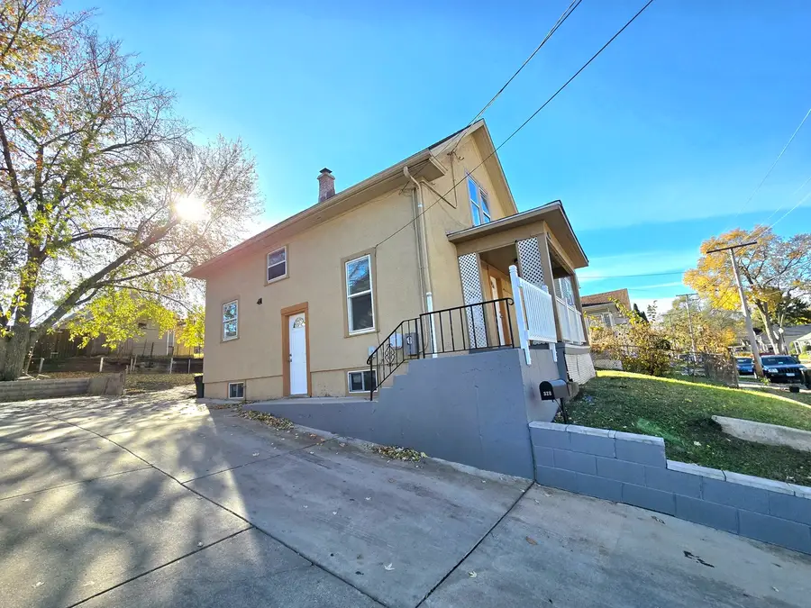 328 Rosewood Avenue, Aurora, IL 60505 - Image #3