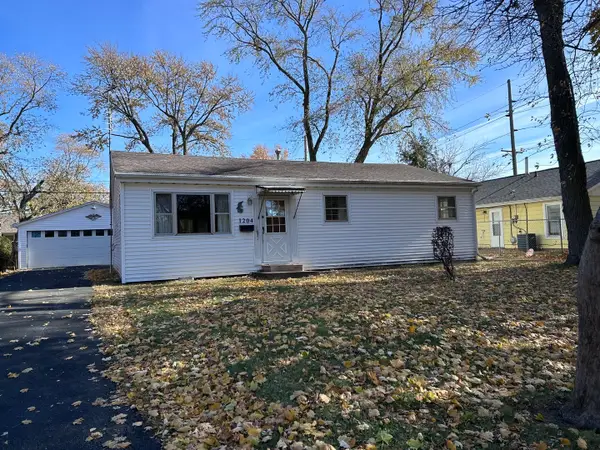 1204 Garden Hills Drive, Champaign, IL 61821