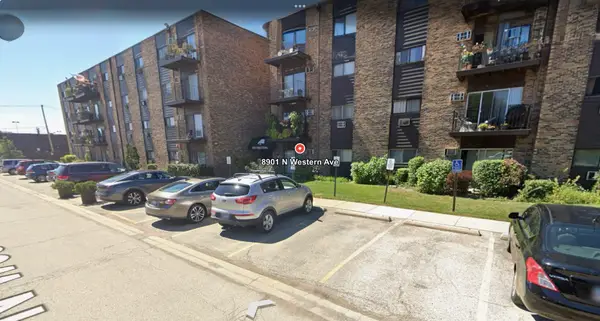 8901 N Western Avenue #211, Des Plaines, IL 60016