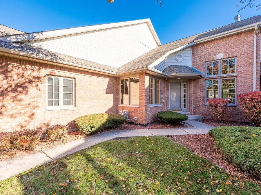 6709 Pondview Drive, Tinley Park, IL 60477 - Image #2