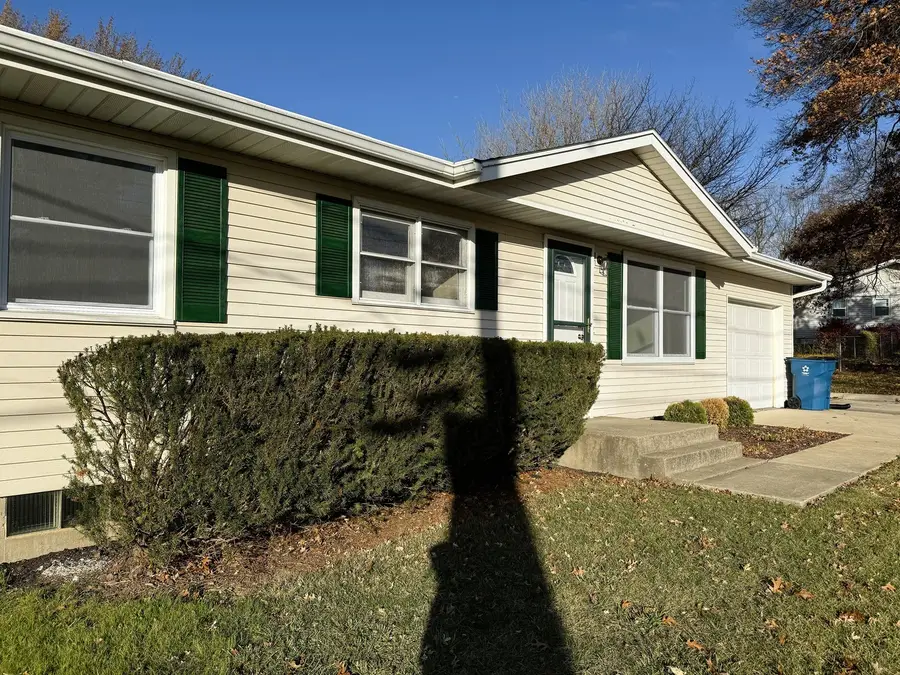 419 Ferris Street, Dixon, IL 61021 - Image #2