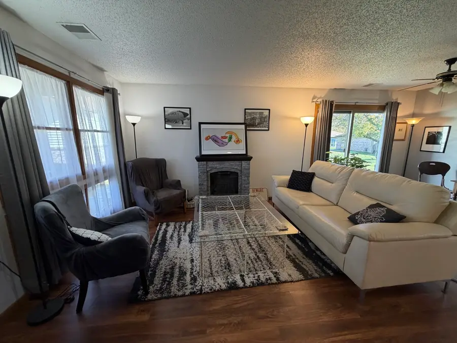 807 Village Lane #A, Sterling, IL 61081 - Image #2