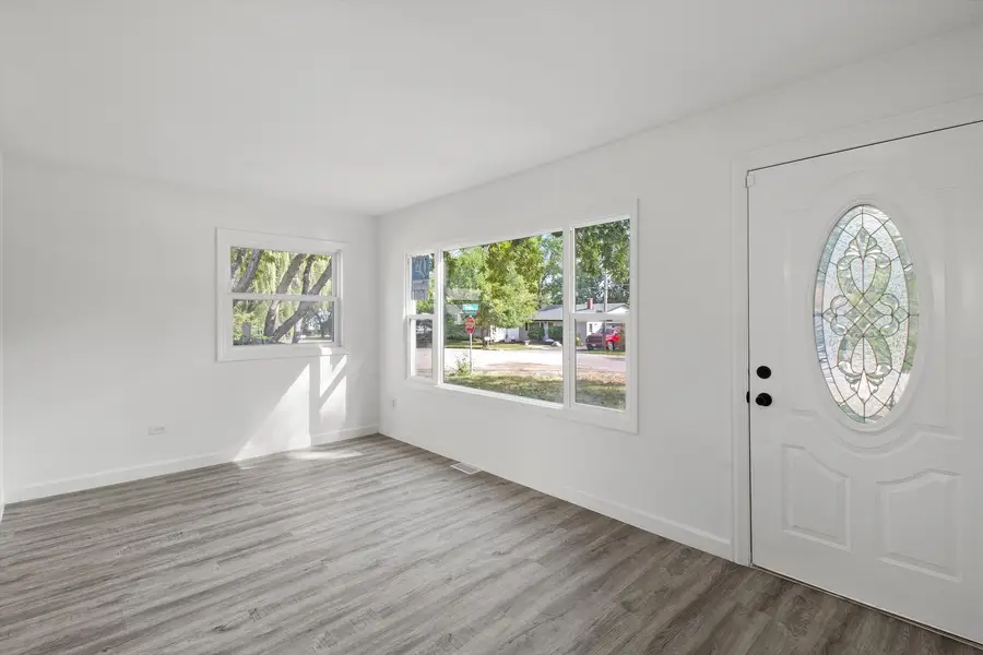 33448 N Greentree Road, Grayslake, IL 60030 - Image #2