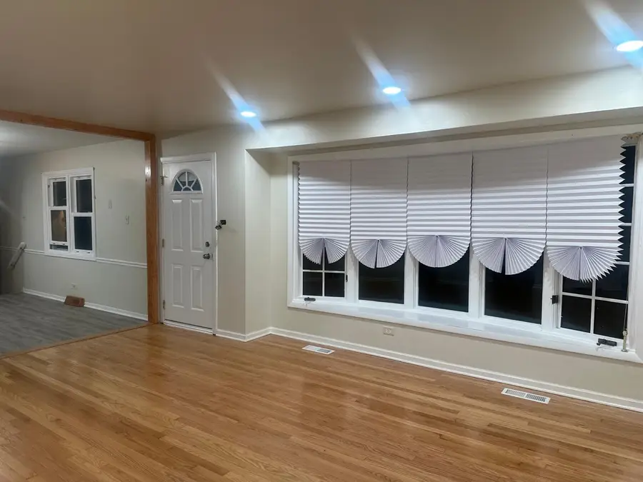 248 N Gay Court, Glenwood, IL 60425 - Image #2