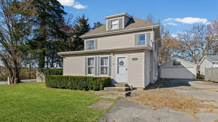 110 W Warren Street, Saint Joseph, IL 61873 - Image #2