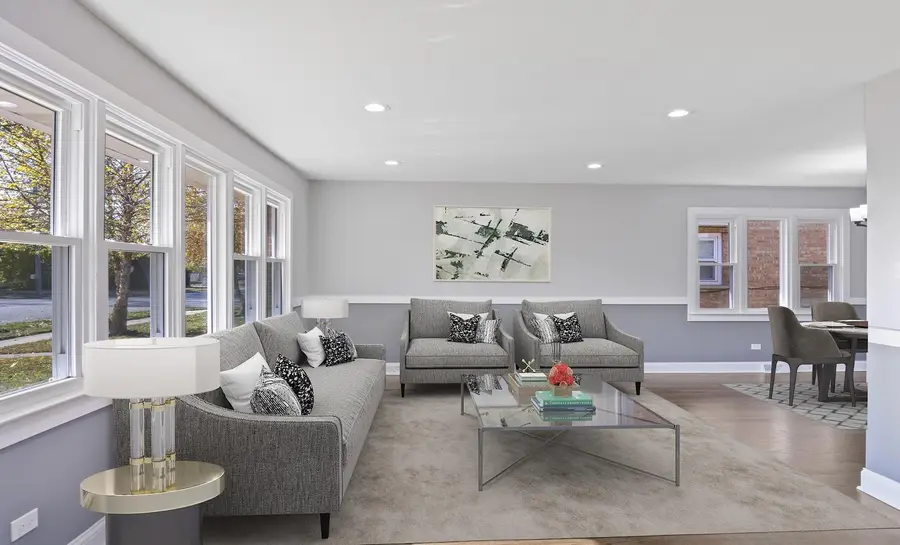 5748 W 89th Place, Oak Lawn, IL 60453 - Image #3