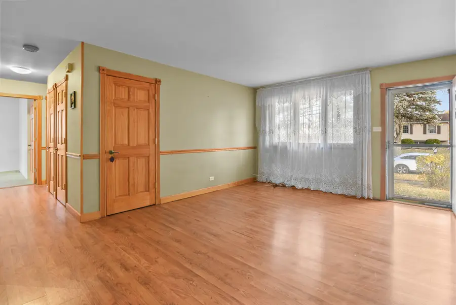 8766 S 83rd Court, Hickory Hills, IL 60457 - Image #3