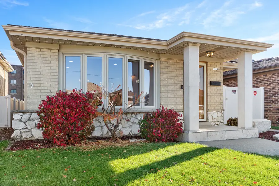 4615 N Maria Court, Chicago, IL 60656 - Image #2