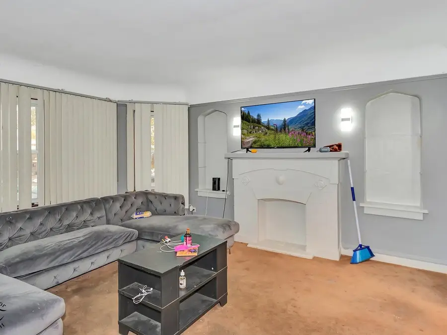 9534 S Bishop Street, Chicago, IL 60643 - Image #3