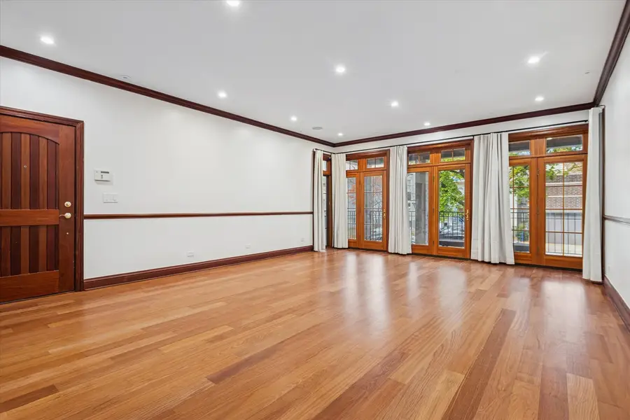 1745 W Cornelia Avenue W, Chicago, IL 60657 - Image #3