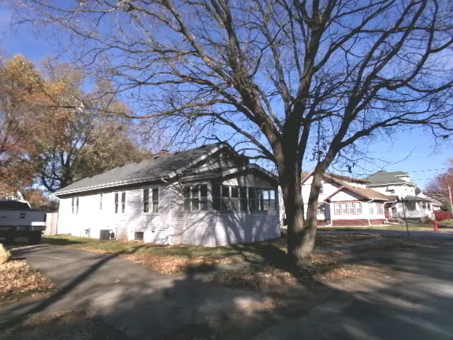 701 W South Street, Clinton, IL 61727 - Image #2