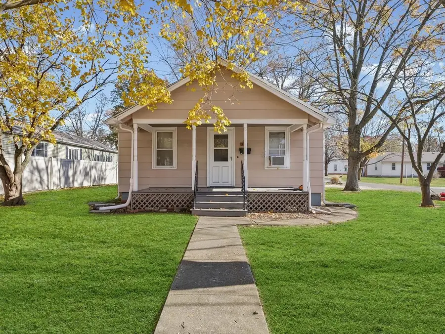 419 S Hamilton Street, Monticello, IL 61856 - Image #2