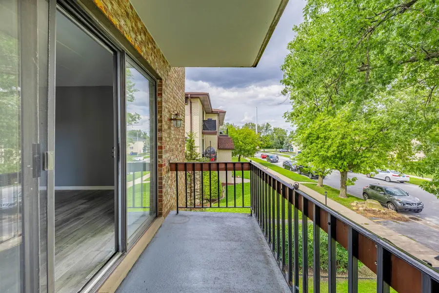 10330 Mayfield Avenue #2N, Oak Lawn, IL 60453 - Image #2