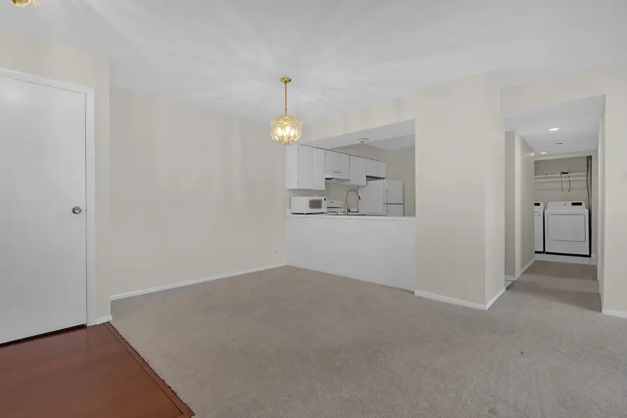 1808 Plum Grove Road #1B, Rolling Meadows, IL 60008 - Image #3