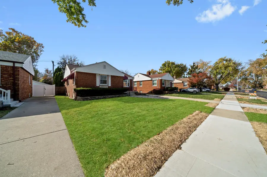 Address Withheld By Seller, Westchester, IL 60154 - Image #2