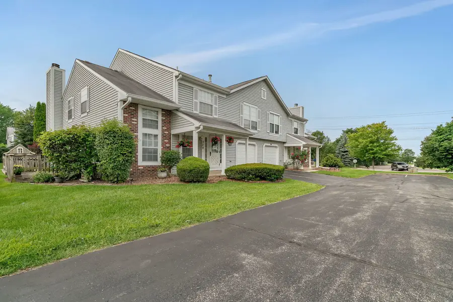 329 Redwing Drive, Bolingbrook, IL 60440 - Image #2